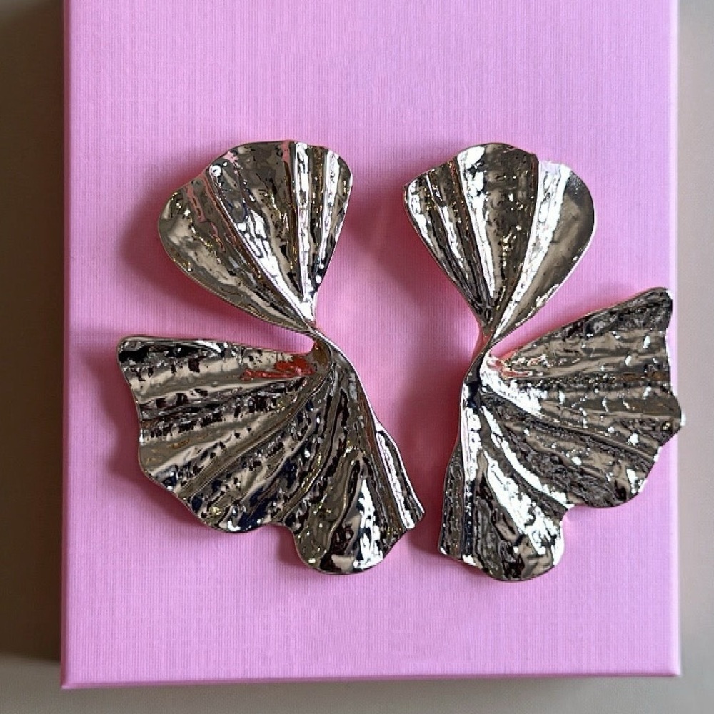 Wave earrings